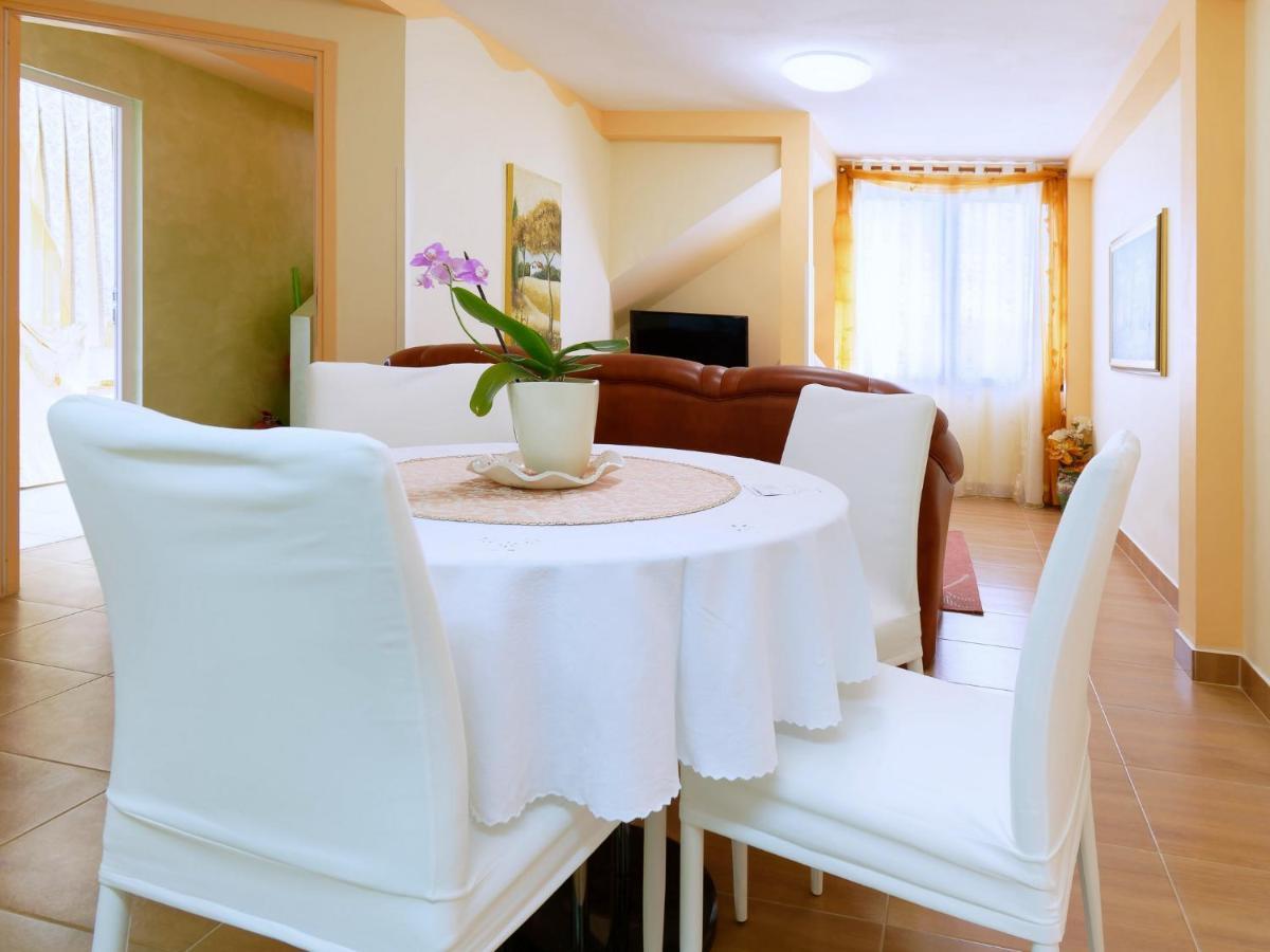 Holiday Home Nevena By Rent Istria Buje Ngoại thất bức ảnh