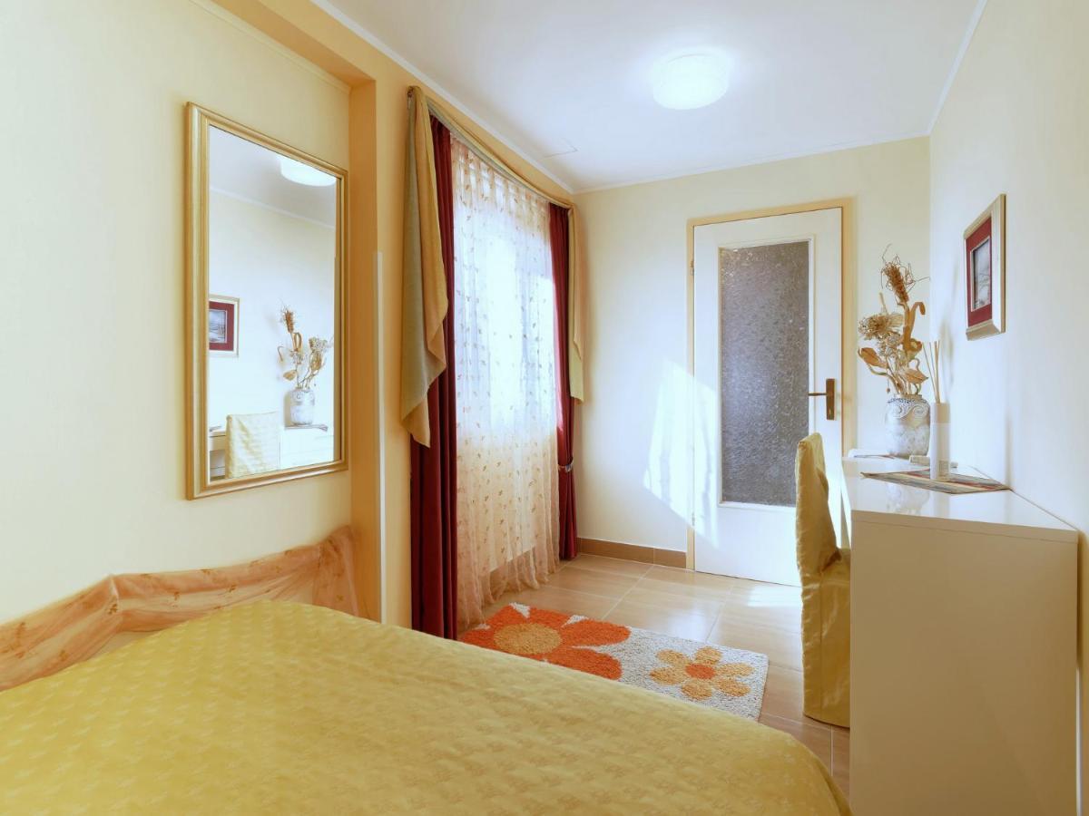Holiday Home Nevena By Rent Istria Buje Ngoại thất bức ảnh