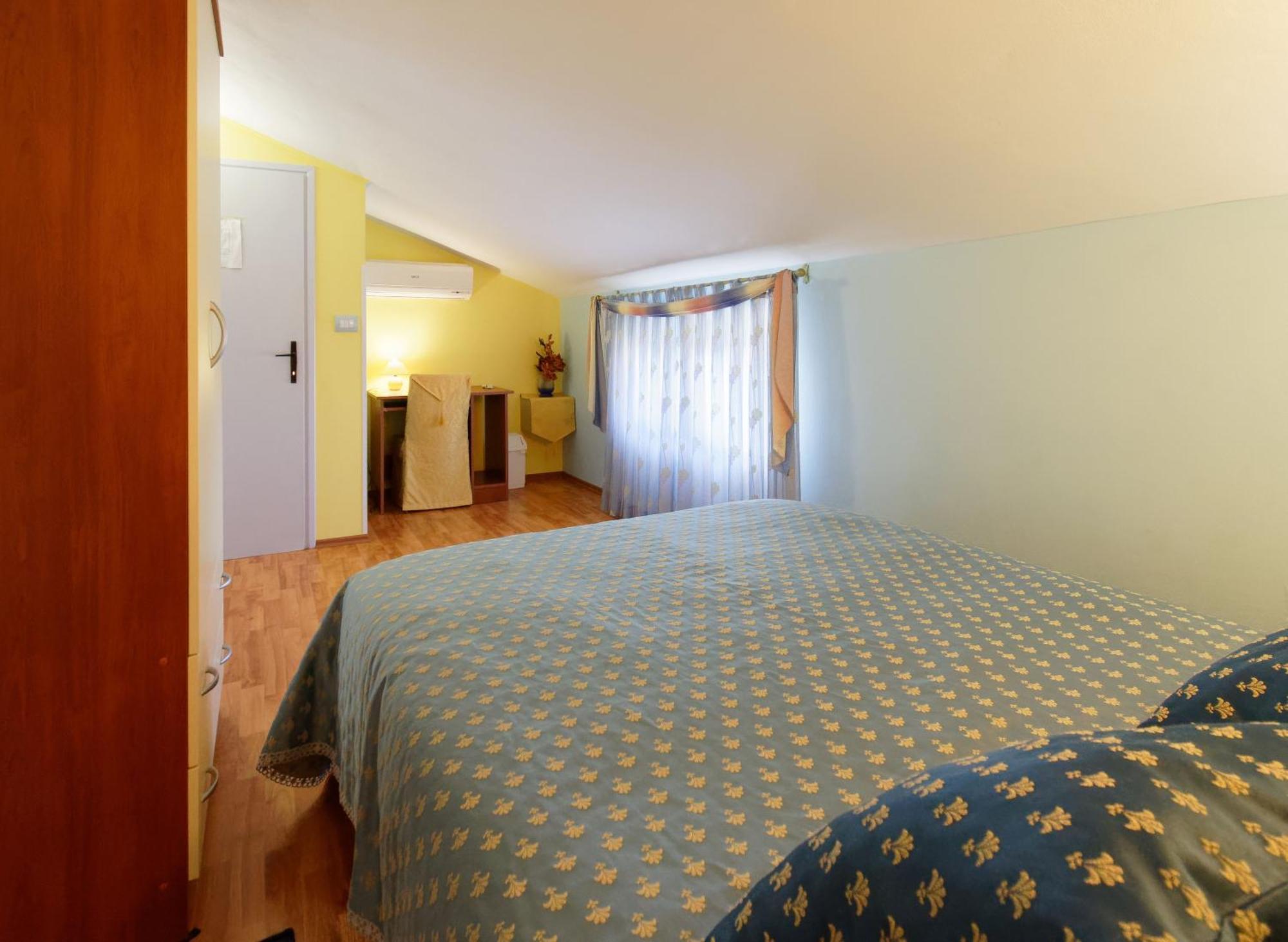 Holiday Home Nevena By Rent Istria Buje Phòng bức ảnh